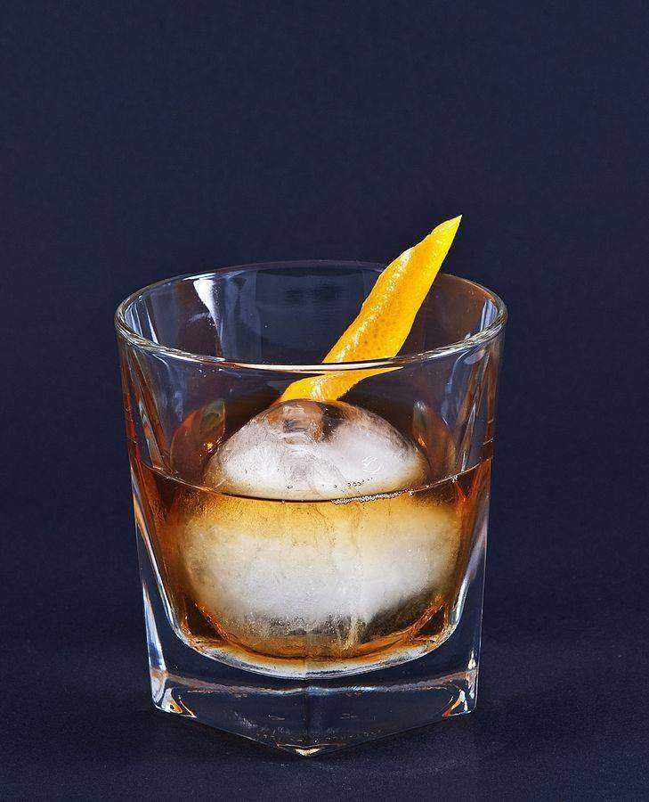 729px-Whiskey_Old_Fashioned1.jpg