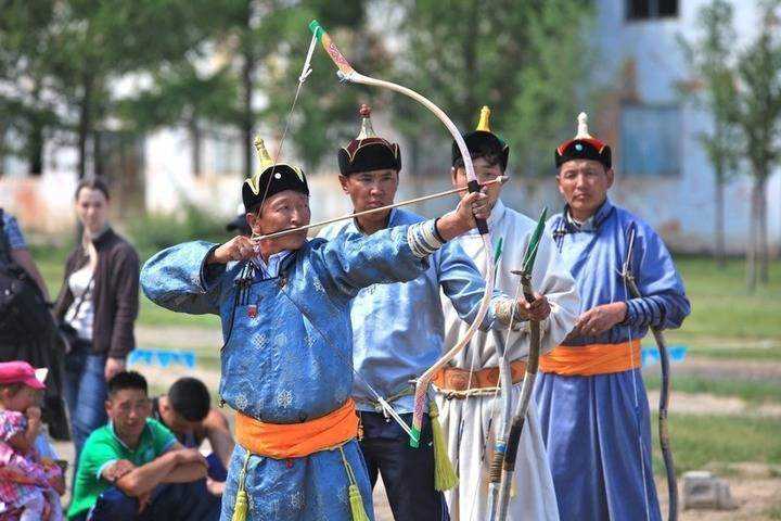 archers-at-naadam-festival-mongolia_07.jpg