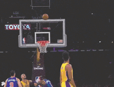 nick-young-3point-miss.gif