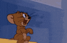 tom-and-jerry-jerry-mouse.gif