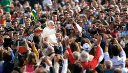 MO-pope-francis-st-peters-square-getty-940x540.jpg