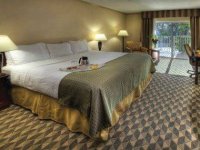 8-more-hotel-desk-clerk-secrets-06-king-bed-sl.jpg