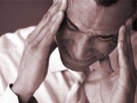 10-men-cancer-signs-chronic-headache-sl.jpg