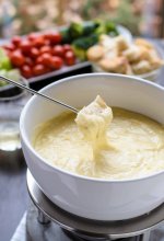 ic-easy-cheese-fondue-recipe-and-what-to-dip-in-it.jpg