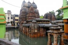 Temples-at-Bhubaneswar.jpg