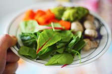 07-sabotage-metabolism-diet-salad.jpg