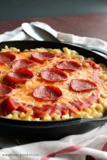 Pepperoni-Pizza-Mac-and-Cheese-2-610x915.jpg